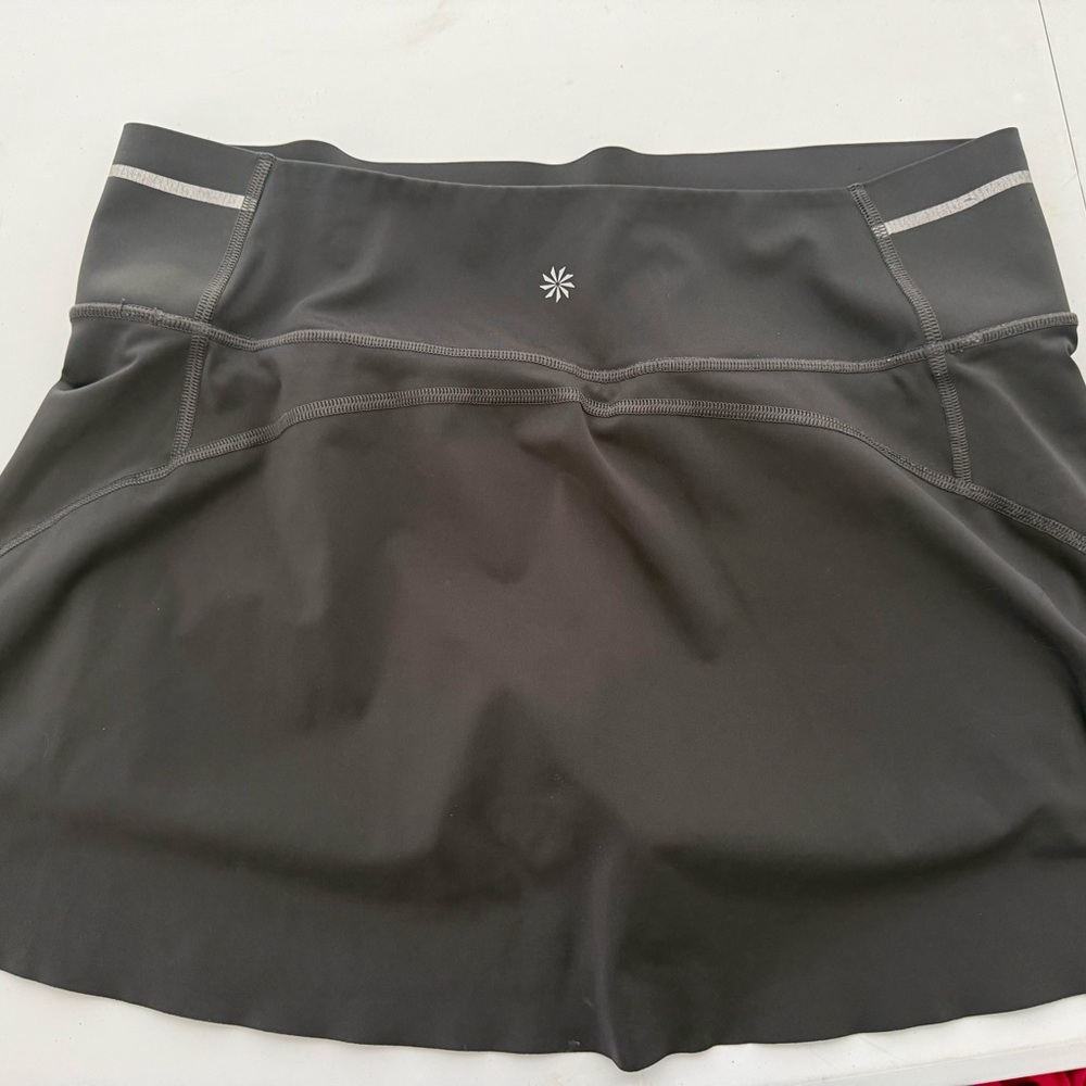 Athleta green Women's Athletic Skort with Reflective Trim
